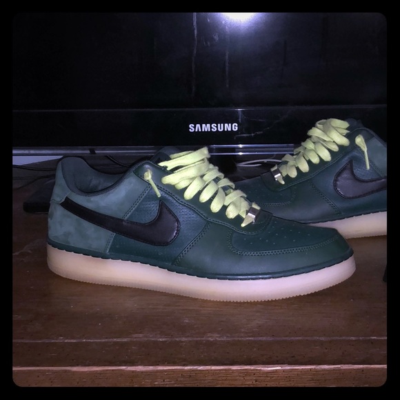 Nike Airforce 1 - Picture 1 of 8